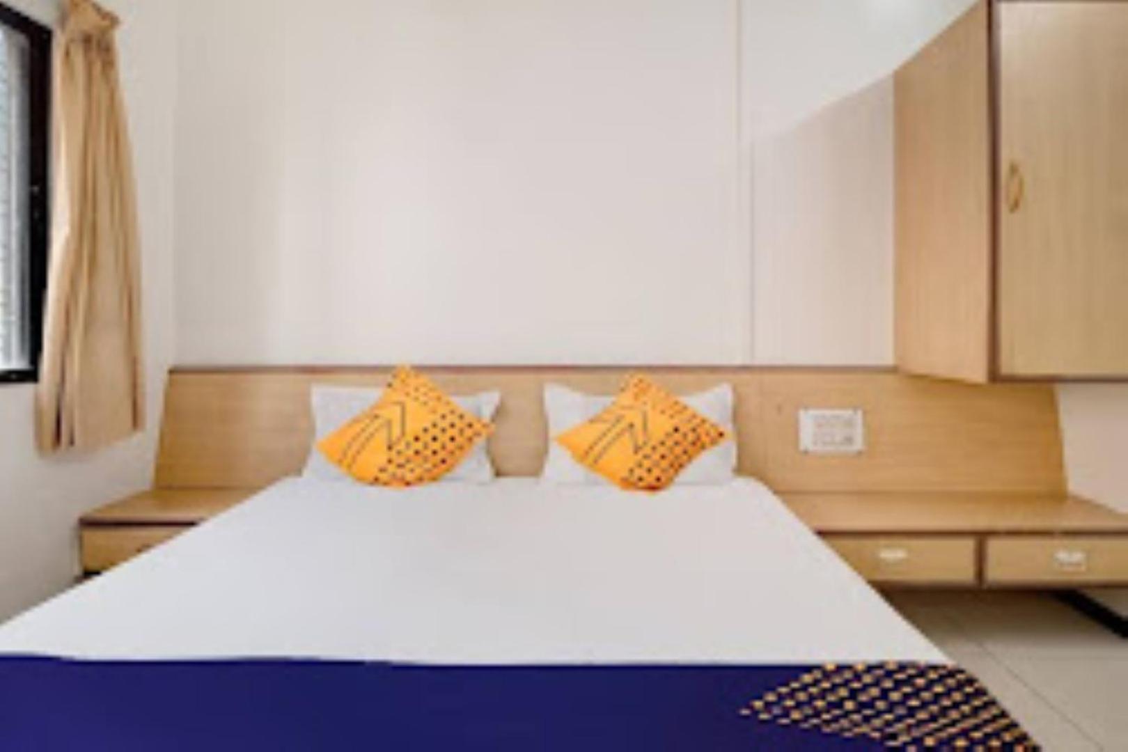 Hotel Rahi Nashik Ngoại thất bức ảnh